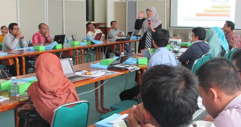 Workshop dan Training PBM berbasis Outcome Based Education FTSP UII