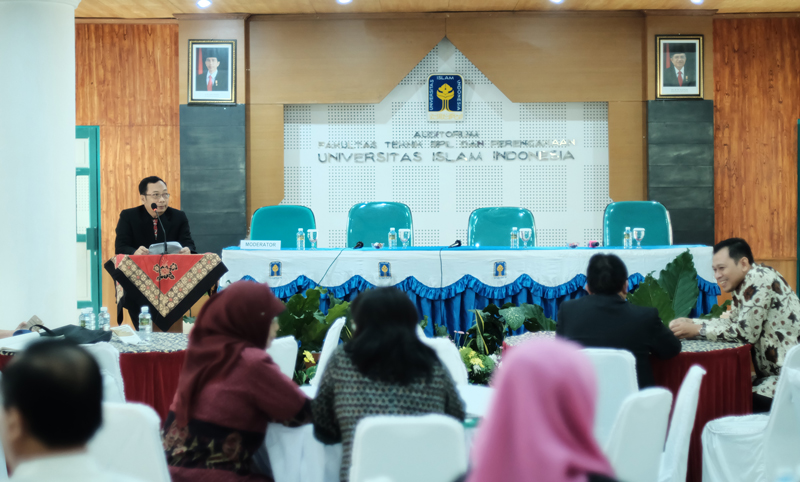 konferensi nasional inovasi lingkungan terbangun 