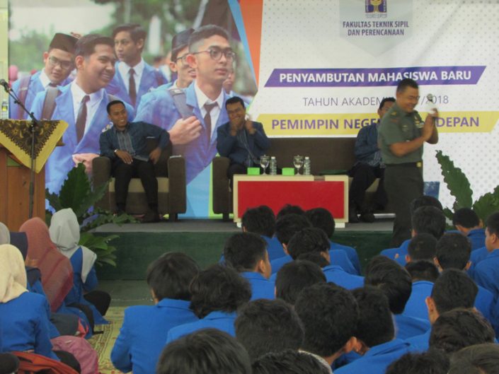 Foto-Penyambutan-MhsBaru(1)