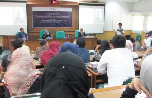 Dalam Seminar Nasional “Sustainability in Architecture” Dekan FTSP UII Mengajak Membangun Struktur Dengan Lebih Baik dan Suksses