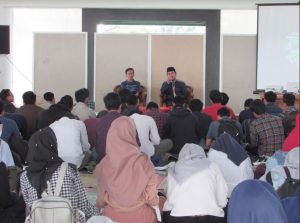 Wakil Dekan bidang Agama, Kemahasiswaan dan Alumni FTSP UII Membuka Studium Generale AAI  Mahasiswa Baru TA.2018