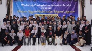 Pelatihan Tendik FTSP UII  Kemampuan Bahasa Asing sebagai Pendukung Integrasi Layanan