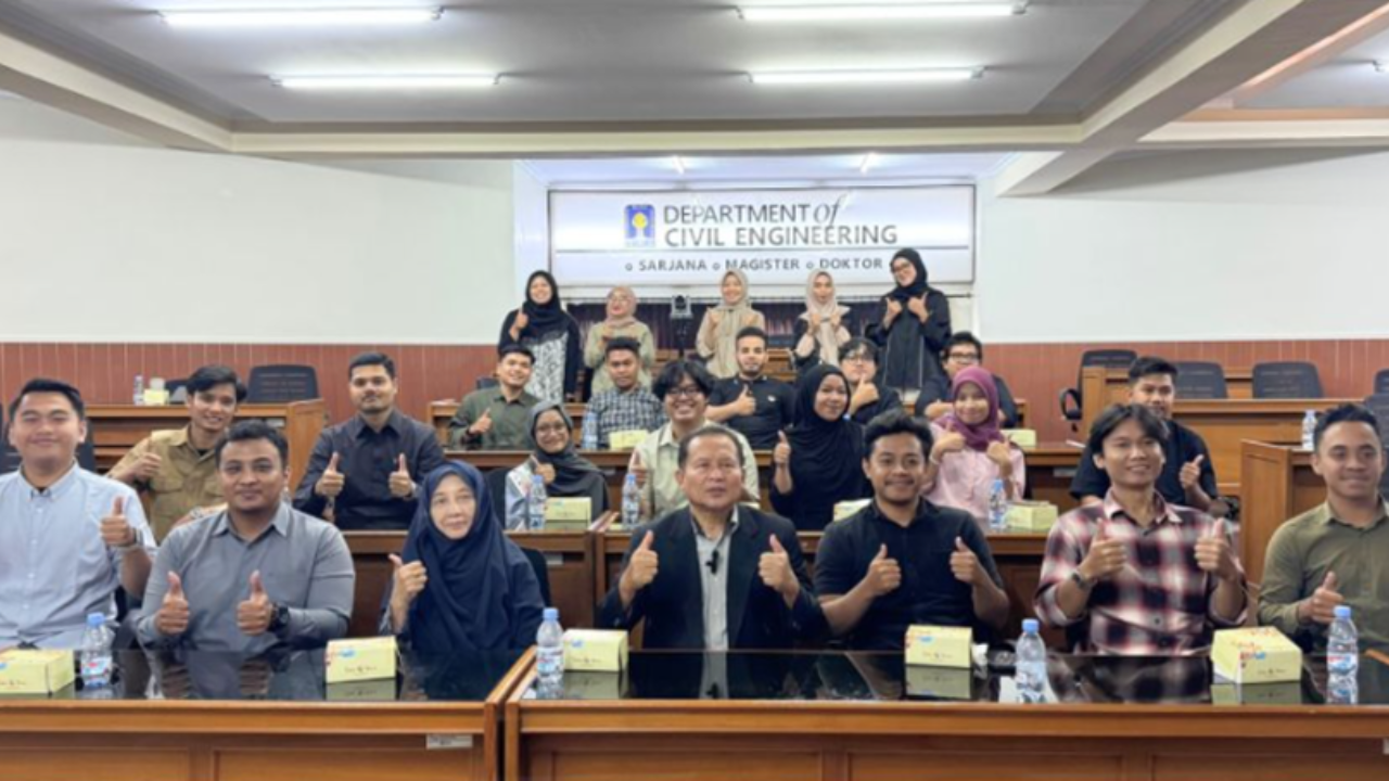 Seru dan Penuh Motivasi! Kuliah Perdana Magister Teknik Sipil FTSP UII Sambut Mahasiswa Baru